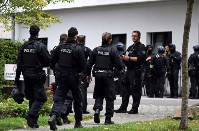 policija