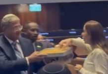 Ben Gvir dijelio slatkiše u trenutku odobravanja zakona o smrtnoj kazni u Knessetu