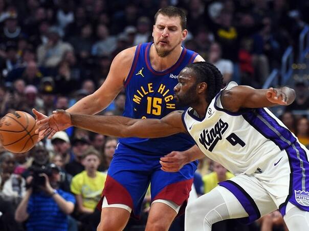 jokic-dominirao-ali-uzalud-sacramento-priredio-senzaciju-nikola_6922aa8fed51a