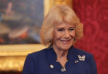 Kraljica Camilla nosila nakit vrijedan 65.000 dolara na svečanom prijemu u Londonu