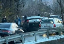 Teška nesreća kod Jablanice: Automobil završio na krovu