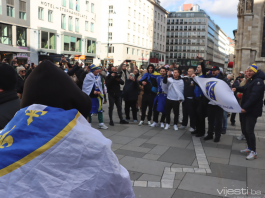 Beč već “gori”, trgom odjekuje “Volim te Bosno”