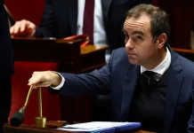 Pregovori doživjeli krah: Francuska u 2026. godinu ulazi bez usvojenog budžeta