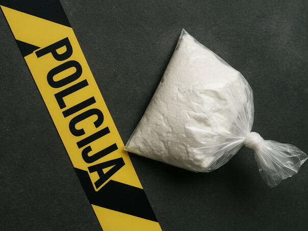 mostar-policija-u-pretresu-apartmana-zaplijenila-kokain-i-marihuanu-kokain_693fe0688c0c0