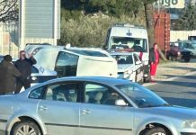 Nesreća u Mostaru: Na cesti se prevrnulo vozilo