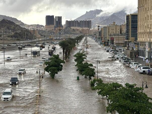 snazne-poplave-pogodile-dzedu-sluzbe-u-pripravnosti-g7vpiwcxyaa21d5_69393889da3ad