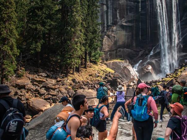 za-trumpov-rodjendan-besplatno-u-nacionalne-parkove-sad-nt_693543954fb8e