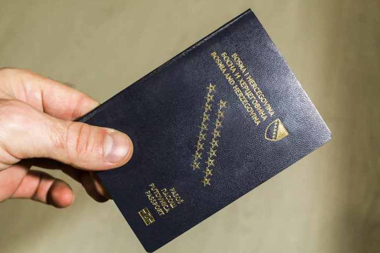 BiH ponovo nazadovala na listi zemalja s najmoćnijim pasošima
