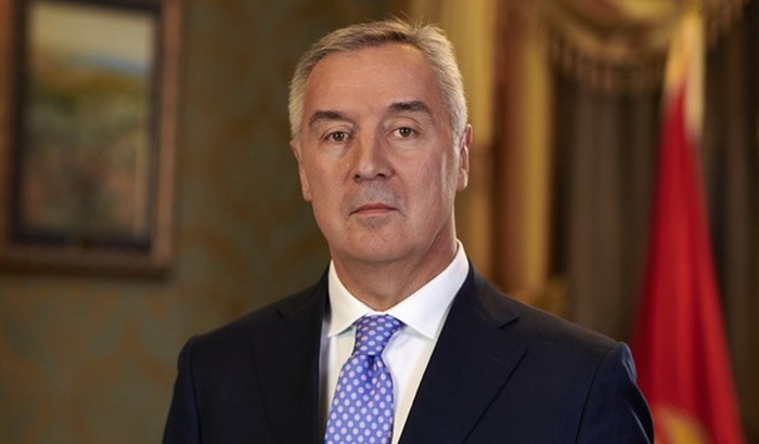 Đukanović do penzije počasni predsjednik: Dobit će 70 posto plate, kancelariju i obezbjeđenje