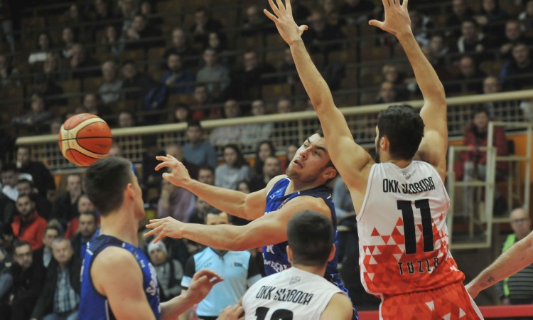 Košarkaši OKK Slobode u Mejdanu ubjedljivo nadigrali ekipu Sparsa