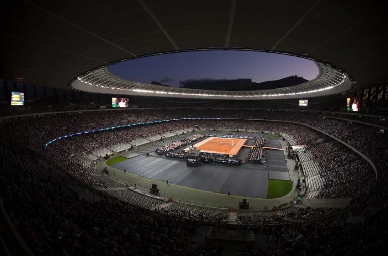 Oboren rekord: Federerovu pobjedu nad Nadalom u Cape Townu gledalo blizu 52.000 ljudi