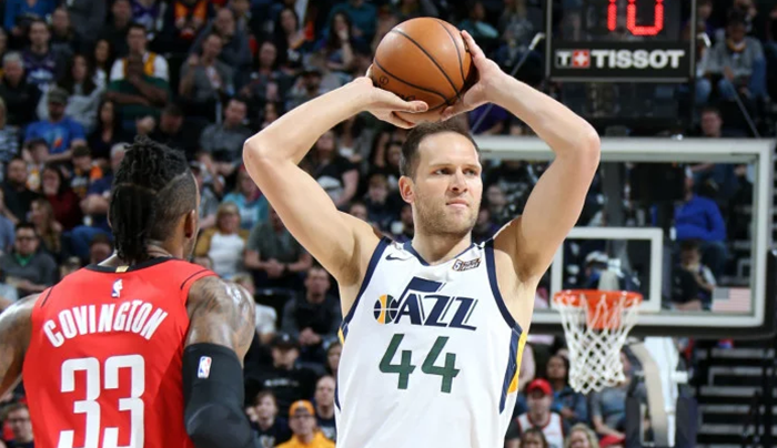 Bojan Bogdanović donirao novac SKB-u Mostar za nabavu respiratora