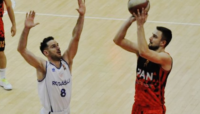 U dramatičnoj završnici OKK Sloboda pobijedila Rogašku i ostala u ABA 2 ligi