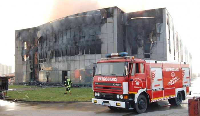 U požaru izgorio pogon Modne konfekcije “Famaco”, nema povrijeđenih