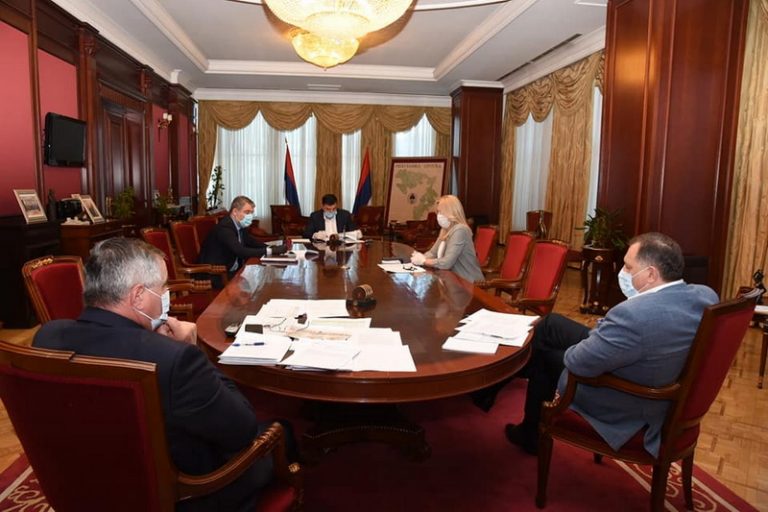 U RS nakon 27. aprila da se dozvoli rad prodavnica namještaja, muzejima…