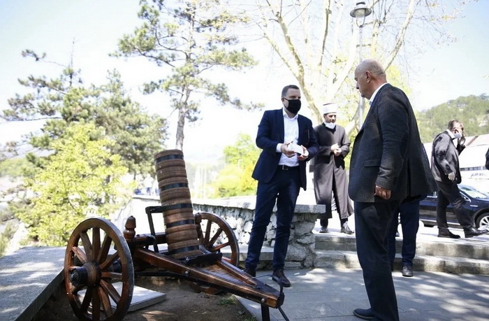 Ramazanski top od sarajevskog gradonačelnika Skake dobio i Konjic