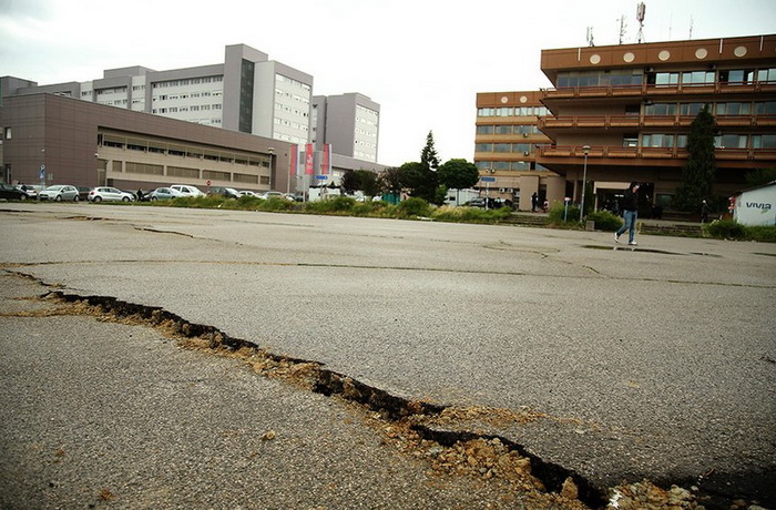 Klizište prijeti UKC-u Banja Luka: Izbilo na mjestu gdje se gradi parking od 35 miliona KM