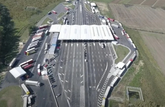 Na GP Batrovci kod turskog državljanina pronađeno više od 400.000 eura