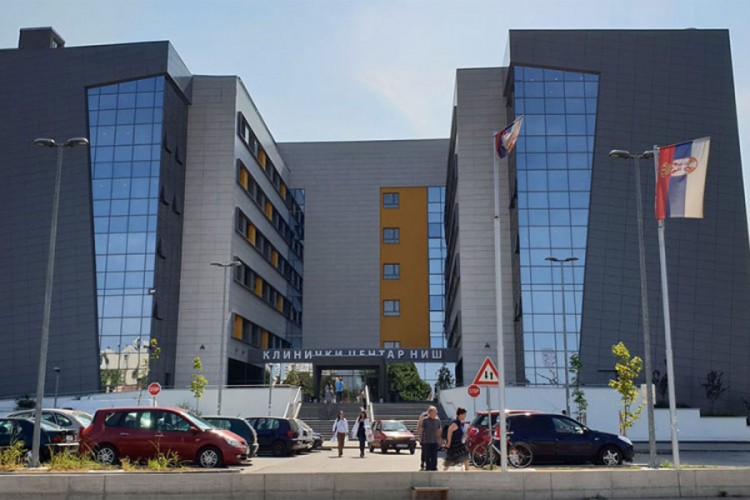 Trudnica na respiratoru rodila dijete pa preminula