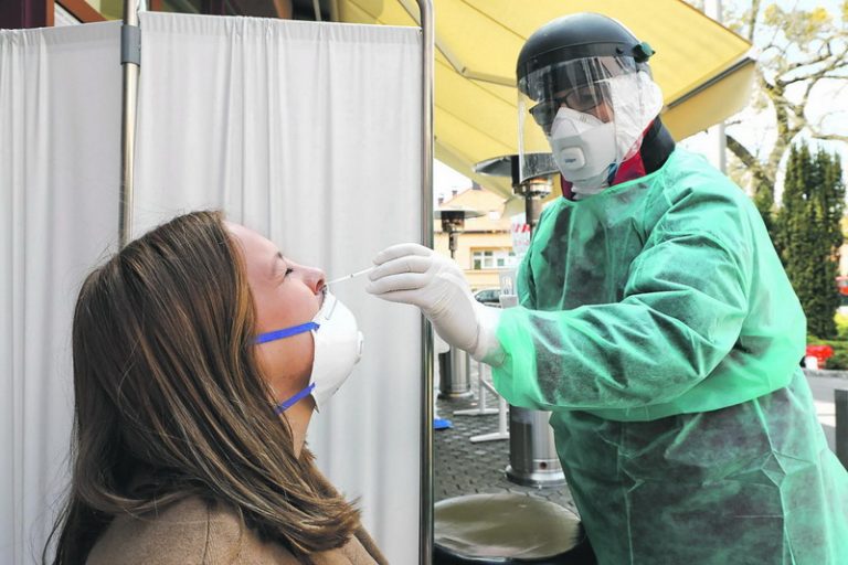 Hrvatska: 53 novooboljele osobe