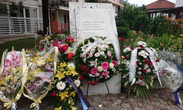 Prije 27 godina u Sarajevu je ubijeno 13 osoba dok su čekale u redu za vodu