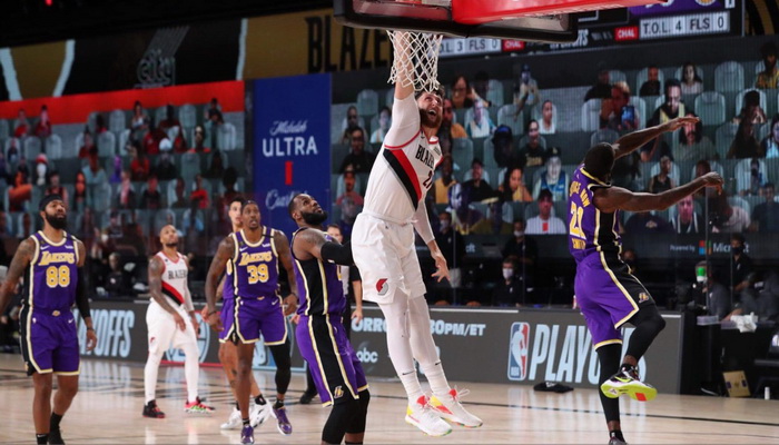 Nurkić postigao deset poena u porazu Blazersa od Lakersa