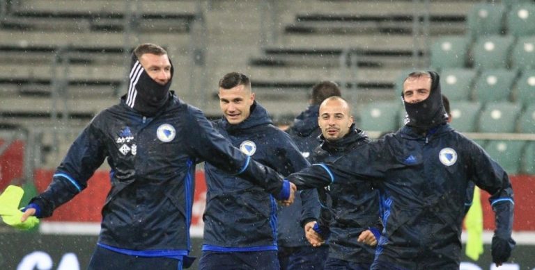 Zmajevi trenirali na stadionu Miejski: Ni jaka kiša nije pokvarila planove i raspoloženje