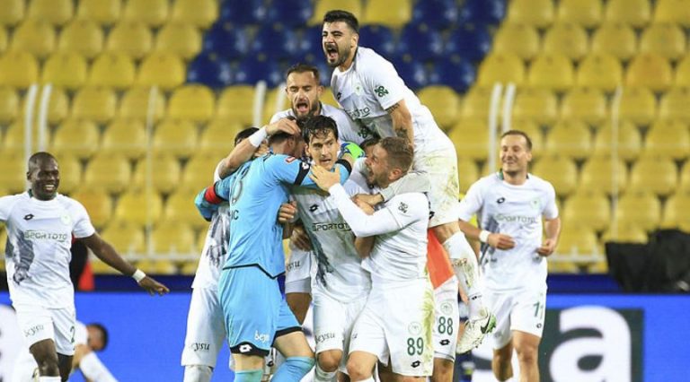 Konyaspor šokirao Fenerbahce usred Istanbula