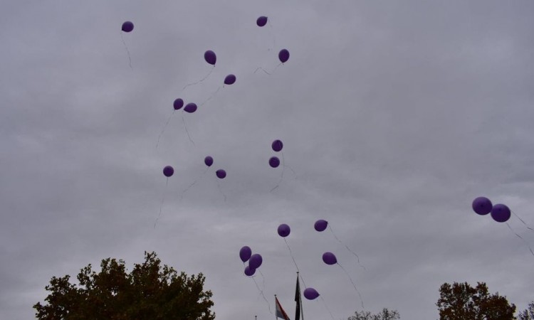 Puštanjem balona obilježen je Svjetski dan prijevremeno rođene djece u Mostaru