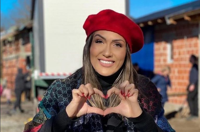 Hana Hadžiavdagić s Edinom i Amrom Džeko pomaže porodici u Glini