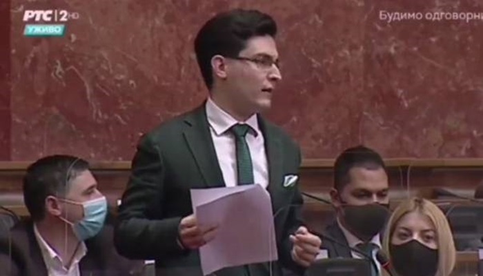 Srbijanski političar u Skupštini govorio na kineskom: “Vučić je u Kini poznat kao U ći ći”