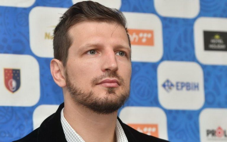 Teletović prokomentarisao FB status selektora i čestitao košarkašicama