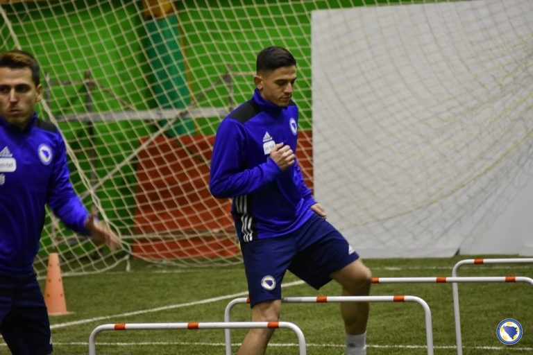 Nogometaši BiH obavili trening u Zenici