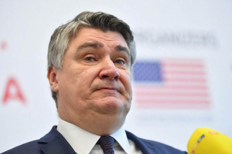 Milanović tvrdi da je “Za dom spremni” i “Slava Ukrajini” isto, Podoljak mu očitao lekciju