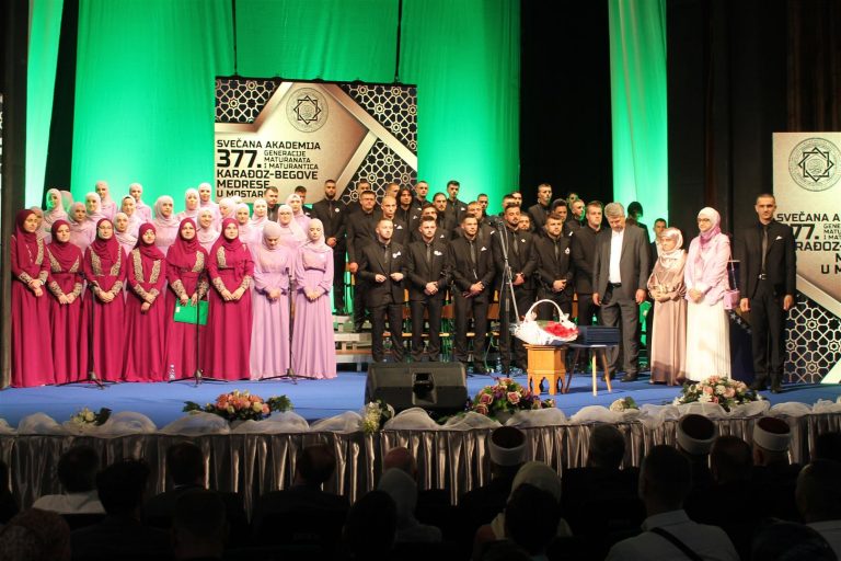Svečanom akademijom Karađoz-begova medresa ispratila još jednu generaciju