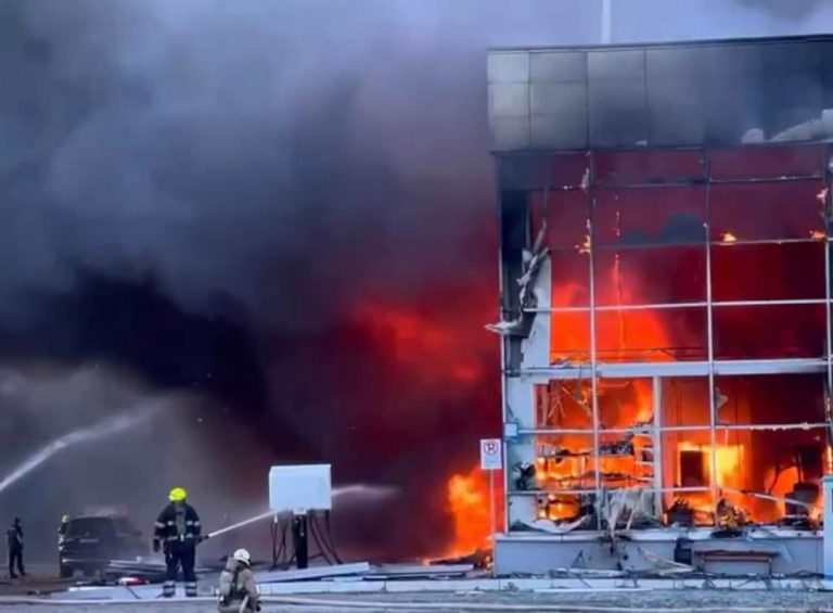 Najmanje 10 mrtvih i 40 ranjenih u ruskom raketnom napadu na šoping-centar