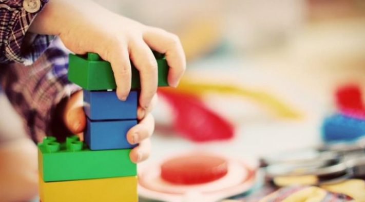 Odgojiteljica u Francuskoj ubila bebu sredstvom za čišćenje odvoda zbog plača