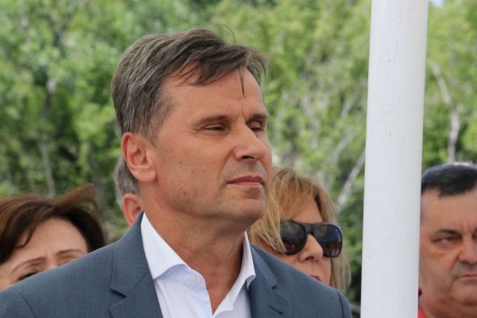 l_e22ead8f51e4c3fc422aa5b030778e4a