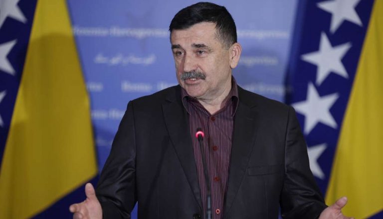 Odbijen prijedlog HDZ-a da se u lične karte unese pripadnost narodu