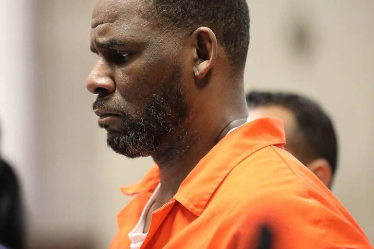R. Kelly osuđen na 30 godina zatvora zbog vođenja lanca prostitucije