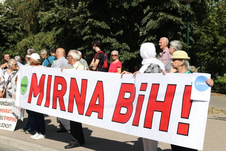 Građani pozvani na nove proteste ispred OHR-a: Izađite sada ili šutite zauvijek