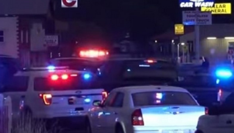 Amerikanac iz kuće zapucao na policiju, ubio dva policajca i njihovog psa