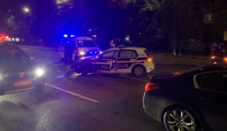 Vozilo MUP-a KS učestvovalo u nesreći na Grbavici: Jedna osoba povrijeđena