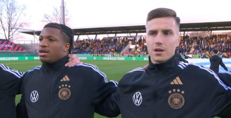 Hadžibegiću se pravdao privatnom obavezom, a danas pjevao njemačku himnu i zabio