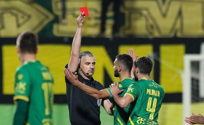 Potpuni haos na meču u Hrvatskoj: Erceg pocijepao sudiji bilježnicu