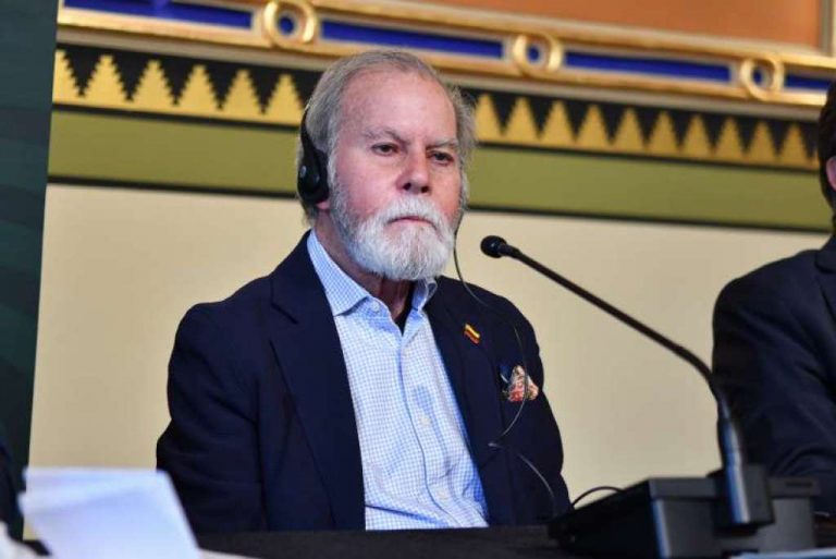 Arria o knjizi ‘Usporeni genocid u Bosni’: Sve je krenulo embargom na naoružanje 1992. u januaru