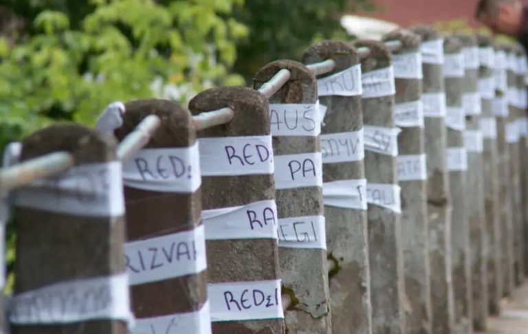 Fikretu su strijeljali dvoje male djece: Njegova borba za obilježje ne prestaje