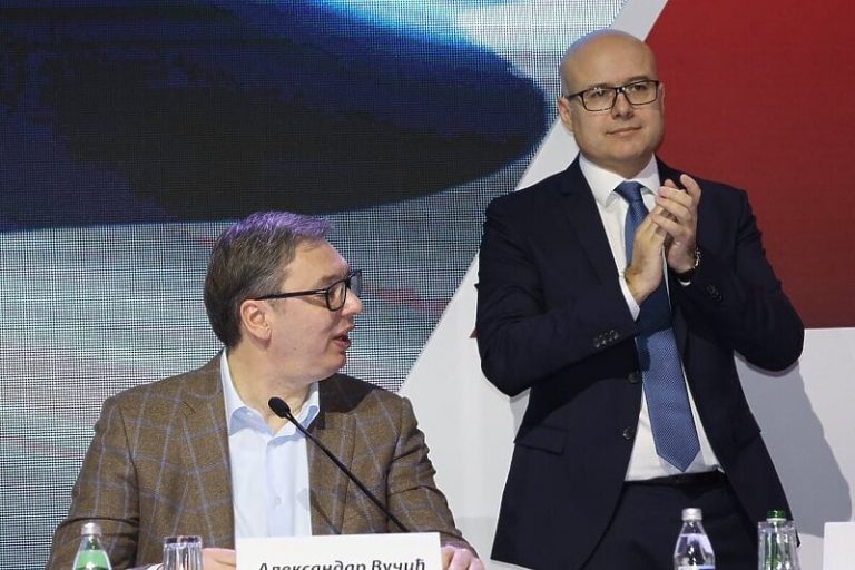 Vučić više nije predsjednik SNS-a, stranku preuzeo Miloš Vučević