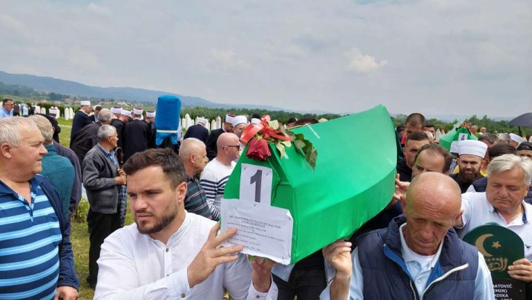 Klanjana dženaza za četiri žrtve zločina u Zvorniku