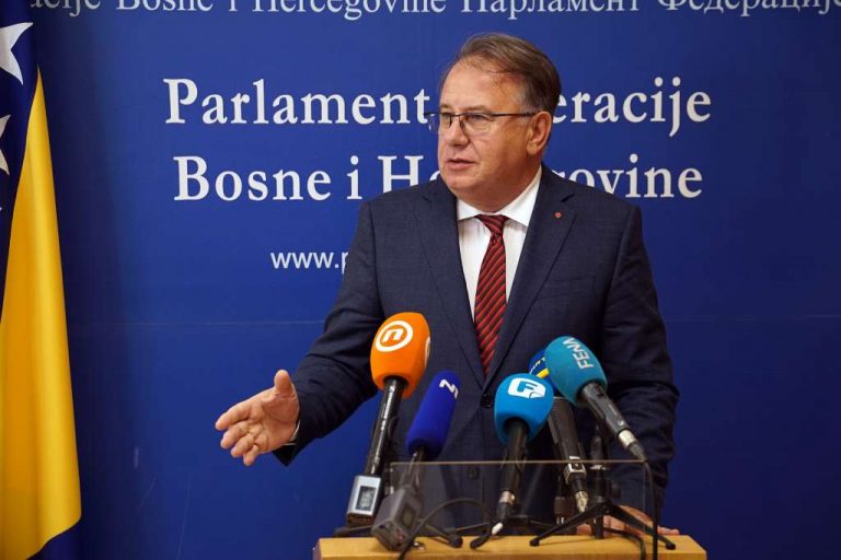 Nikšić o platama članova uprava: Sve ćemo pokušati staviti u zakonske okvire